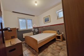 ATRAKTIVNA LOKACIJA NA OBALI MORA 193m2 !!! VIR, Vir, Apartamento