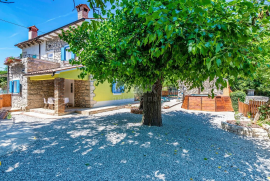 ISTRA, LABIN - Adaprirana kamena kuća u mirnom mjestu, Labin, House