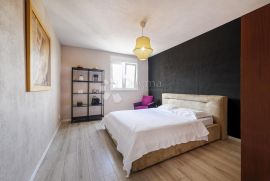 ŠIBENIK -  RENOVIRANI STAN U CENTRU GRADA, Šibenik, Apartamento