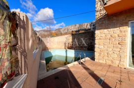 Grižane - adaptirana kamena kuća s bazenom, Vinodolska Općina, Дом