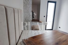 Penthouse 3S+DB + krovna terasa, Okrug, Appartamento