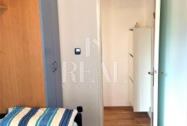 Pula-Centar stan + odvojeni studio apartman 130m2!, Pula, Flat