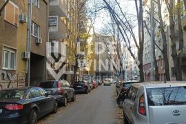 Odličan salonac, najbolja lokacija ID#120154, Stari Grad, Apartamento