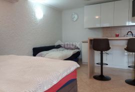 KOSTRENA, SVETA LUCIJA - garsonjera/studio apartman za dugoročni najam, Kostrena, Apartamento