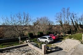 ISTRA, PAZIN Kamena kuća s konobom u prirodi!, Gračišće, بيت