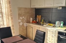 BILICE, ŠIBENIK jednosoban stan u prizemlju kuće 51 m2, Šibenik - Okolica, Apartamento