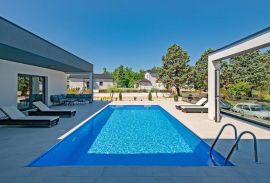 ISTRA, LABIN - Elegantna kuća s bazenom, Labin, Maison
