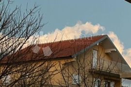 Samostojeća obiteljska kuća - Sinj, Sinj, House