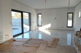 Pula -okolica Moderna luxsuzna villa 320m2, bazen !, Marčana, Famiglia