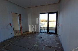 Pula -okolica Moderna luxsuzna villa 320m2, bazen !, Marčana, Haus