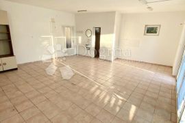 CRIKVENICA, PP za najam na lijepoj lokaciji, Crikvenica, Commercial property