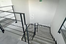 MATULJI, poslovni prostor od 200 m2 za najam, Matulji, Gewerbeimmobilie