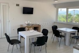 Novouređeni hostel u Istarskom gradiću, Kršan, Εμπορικά ακίνητα