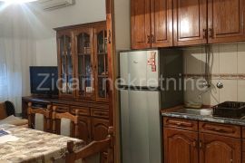 Zemun, Marije Bursać, lep trosoban stan, Zemun, Apartamento