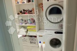 DVA STANA U KOMPLETU( CENTAR SPLITA ), Split, Appartement