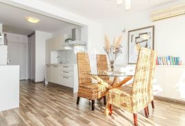 Poreč, stan na trećem katu sa pogledom na more!, Poreč, Appartement