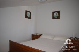 Kuća Medulin, apartmanski objekt., Medulin, بيت