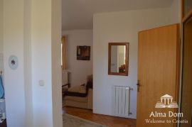 Kuća Medulin, apartmanski objekt., Medulin, بيت