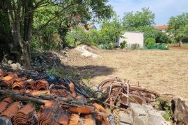 Građevinsko zemljište COKUNI, građevinski teren sa riješenim pristupnim putem i građevinskom dozvolom., Marčana, Zemljište