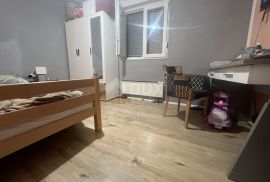 RIJEKA, ŠKRLJEVO - stan s okućnicom i pomoćnim objektom, Bakar, Appartement