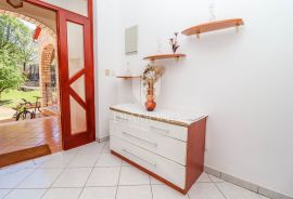 Rovinj, okolica, predivna kuća s okućnicom blizu mora, Rovinj, House