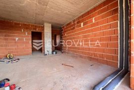 Pula, Valdebek - prekrasni peterosobni penthouse u novogradnji, NKP 118 m2, Pula, Apartamento