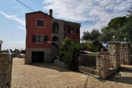 Kuća Lijepa Kuća sa dva Apartmana u Nova Vas, Novigrad, Kuća