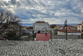 NOVI VINODOLSKI, CENTAR - TOP LOKACIJA! Kuća s velikim potencijalom, Novi Vinodolski, Kuća