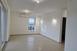 NOVALJA-urbana vila sa 8 jedinica, stan od 73,6 m2, Novalja, Διαμέρισμα