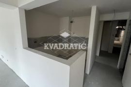 Lux stan u Zemunu, 3.5, 102m2, I , CG - Bez provizije, Zemun, Stan