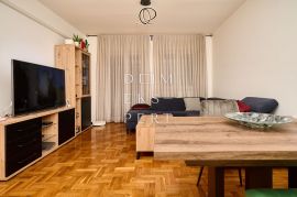 Sesvete, Sesvete, četverosoban stan, 1. kat - 68m2, Sesvete, Appartment