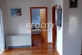 Rakovica, Stari Košutnjak, Bulevar Patrijarha Pavla, 3.5, 88m2, Rakovica, Apartamento