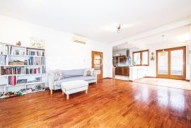 Zagreb, Gračani, odličan trosoban stan NKP 92,06 m2, garaža, Zagreb, Flat