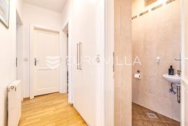 Zagreb, Vrbani prekrasan trosoban stan 72m2, Zagreb, Apartamento