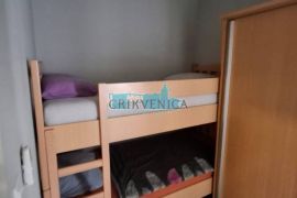 CRIKVENICA - STAN SA BAZENOM I PODNIM GRIJANJEM, Crikvenica, Stan