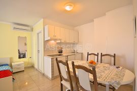 Apartmanska kuća, 12 apartmana,blizina plaže, Umag, Umag, Kuća