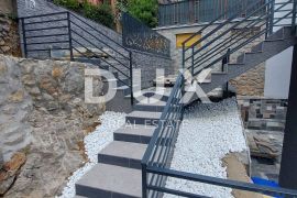 OTOK KRK- Grad Krk, okolica, stan 84,07 m2 sa prekrasnim pogledom, tri terase, parkirnim mjestom, na lijepoj lokaciji, prilika!, Krk, Διαμέρισμα