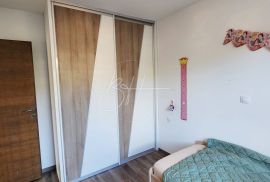 Dvosoban stan s bazenom i parkingom, Medulin, Medulin, Appartment