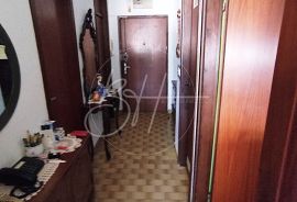 Jednosoban stan s balkonom, Pula, Appartement