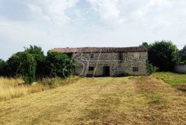 Stara istarska kuća s posjedom i pogledom na more, Vodnjan, House