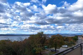 CRIKVENICA, DRAMALJ - STAN S PANORAMSKIM POGLEDOM NA MORE I GARAŽOM, Crikvenica, Stan