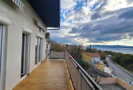 CRIKVENICA, DRAMALJ - STAN S PANORAMSKIM POGLEDOM NA MORE I GARAŽOM, Crikvenica, Stan