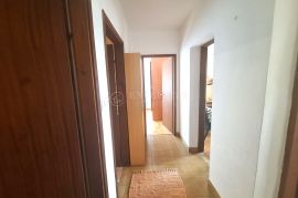 CRIKVENICA, DRAMALJ - STAN S POGLEDOM NA MORE I GARAŽOM, Crikvenica, Apartamento