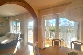 CRIKVENICA, DRAMALJ - STAN S POGLEDOM NA MORE I GARAŽOM, Crikvenica, Apartamento