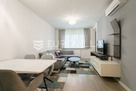 Zagreb, Bundek, prekrasan dvosoban stan+parkirno garžano mjesto NKP 60 m2, Zagreb, Appartement