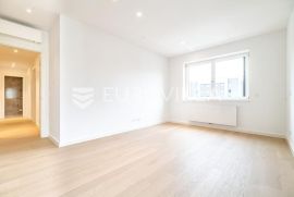 Zagreb, Heinzelova, VMD novogradnja, peterosoban stan 150 m2 +  garažna mjesta, Zagreb, Apartamento