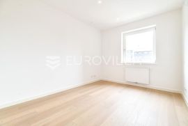 Zagreb, Heinzelova, VMD novogradnja, peterosoban stan 150 m2 +  garažna mjesta, Zagreb, Apartamento