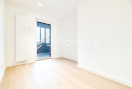 Zagreb, Heinzelova, VMD novogradnja, peterosoban stan 150 m2 +  garažna mjesta, Zagreb, Apartamento