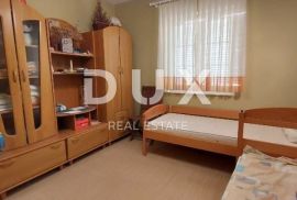 RAB, SUPETARSKA DRAGA - Predivan dvoetažni apartman, 1. red do mora!, Rab, Flat