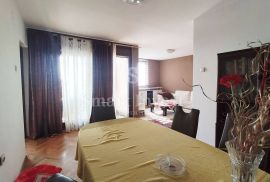 KRNJEVO, komforan stan 3S+DB, veliki balkon, 2.kat, lift, Rijeka, Apartamento